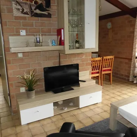 Casa de Férias Ferienbungalow Mit Terrasse In Einem Kleinen Mit