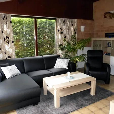 Ferienbungalow Mit Terrasse In Einem Kleinen Mit Dirkshorn