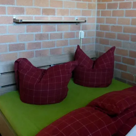 Ferienbungalow Mit Terrasse In Einem Kleinen Mit 펜션 Dirkshorn